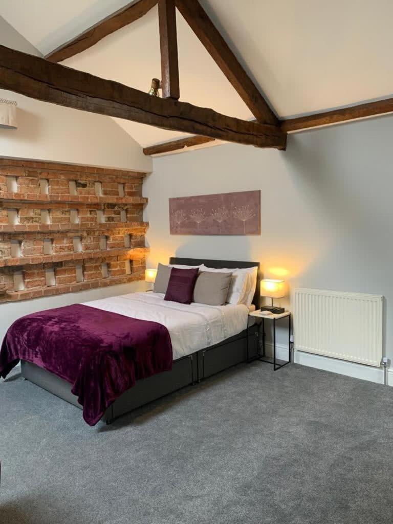 3b The Carriage House 6m Village Location * York