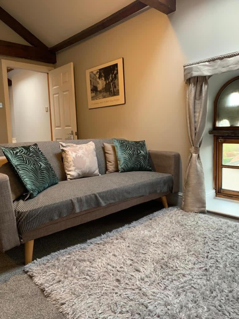 Apartment 3b The Carriage House 6m Village Location