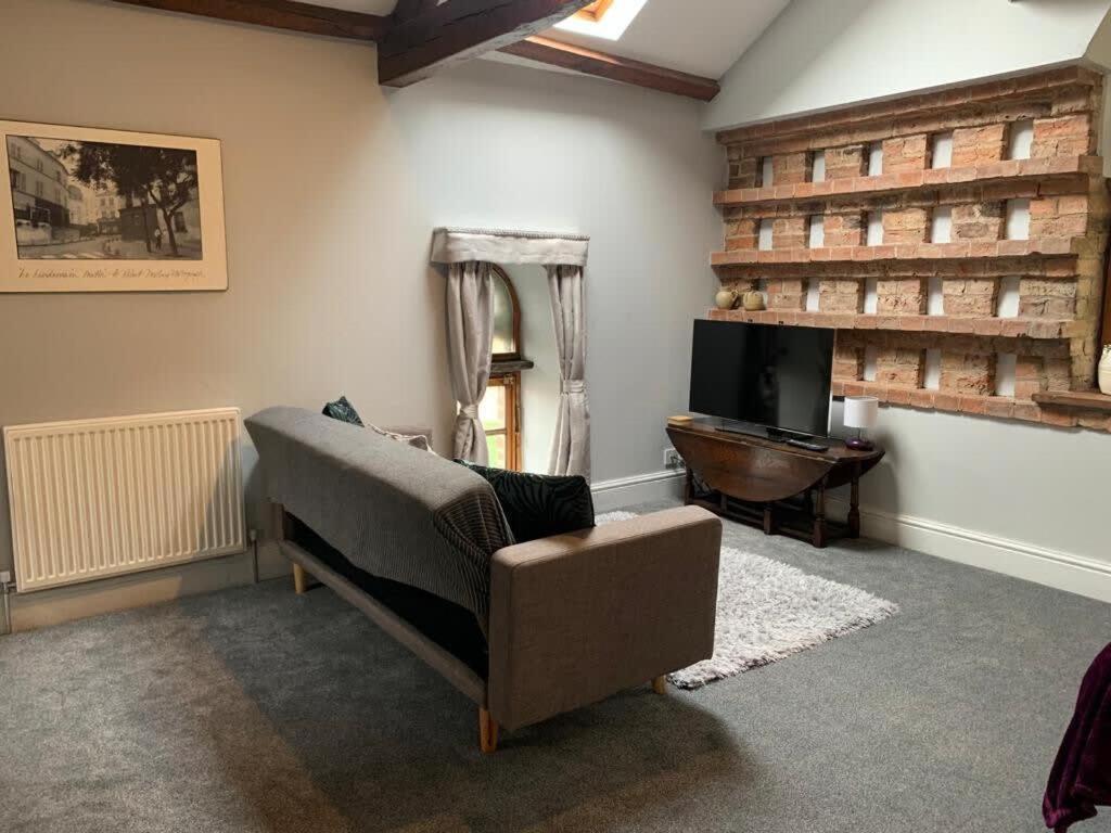 3b The Carriage House 6m Village Location * York