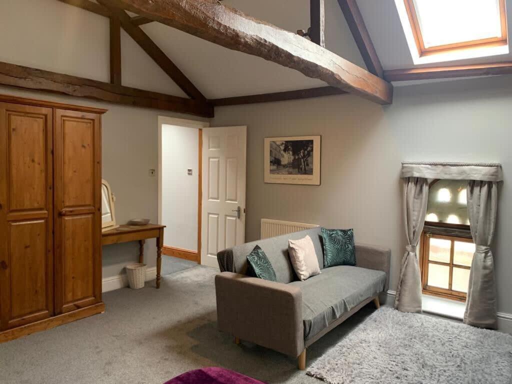 3b The Carriage House 6m Village Location *