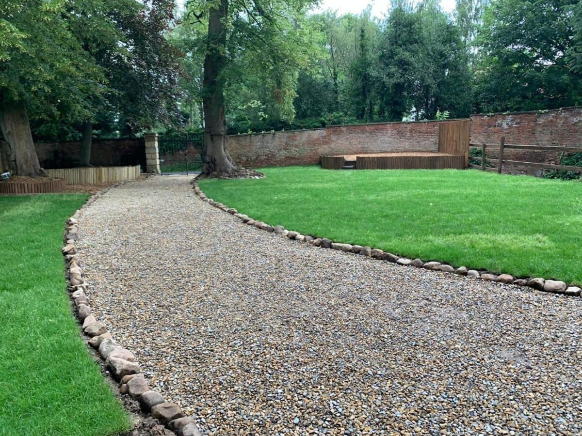 3b The Carriage House 6m Village Location Apartment *